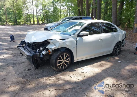 2018 Volkswagen Jetta 1.4T Se/1.4T Wolfsburg Edition из США, поврежденный, VIN 3VWDB7AJ1JM261886